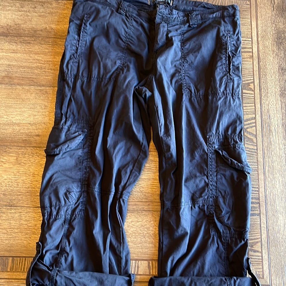 Sanctuary Capri cargo pants Black size 27 Womens